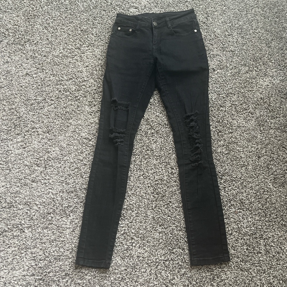 Stylish Black Distressed Women Jeans